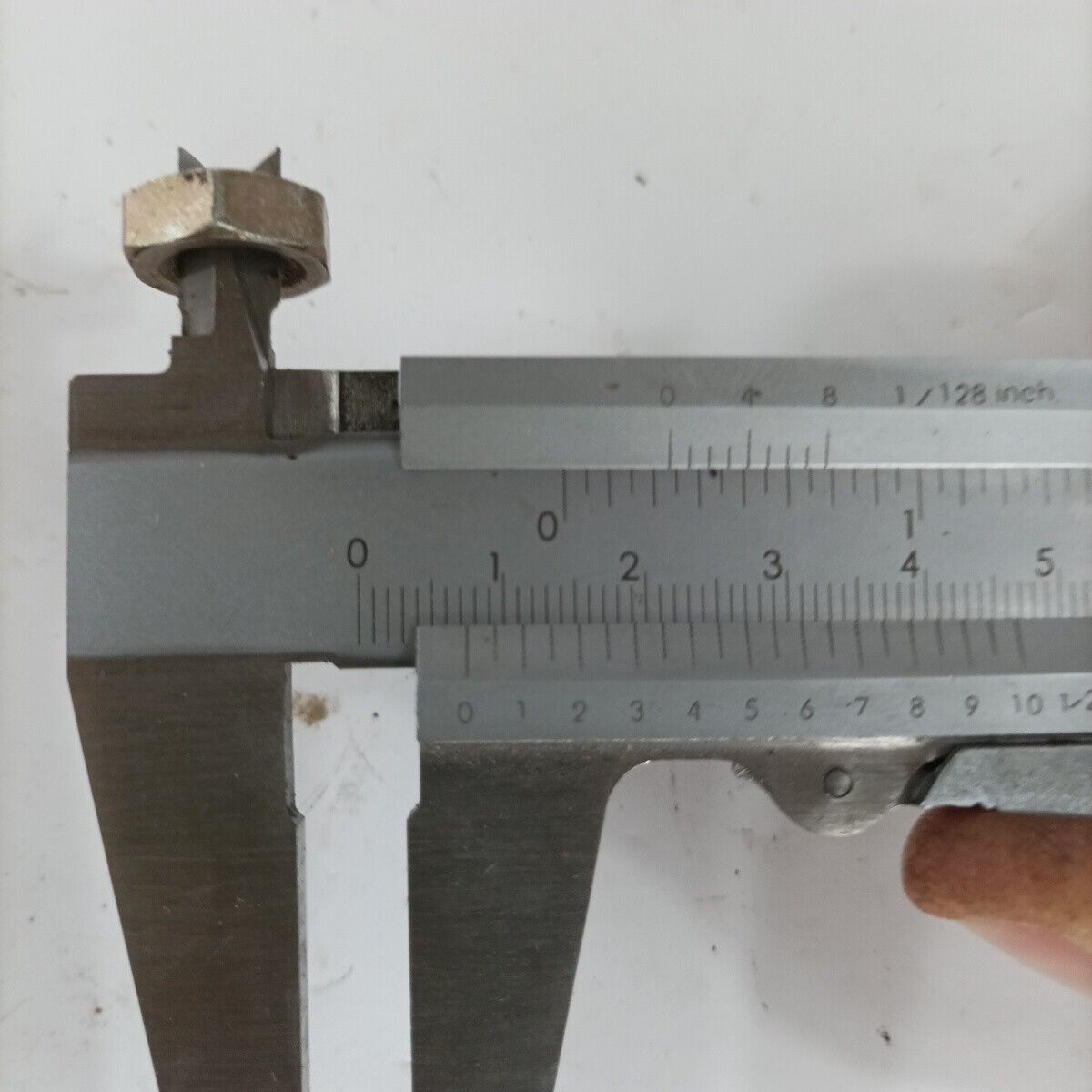 DADO VITE ALBERO MOTORE per DECESPUGLIATORE BLUE BIRD ZANE' ZM  27 ricambi usati