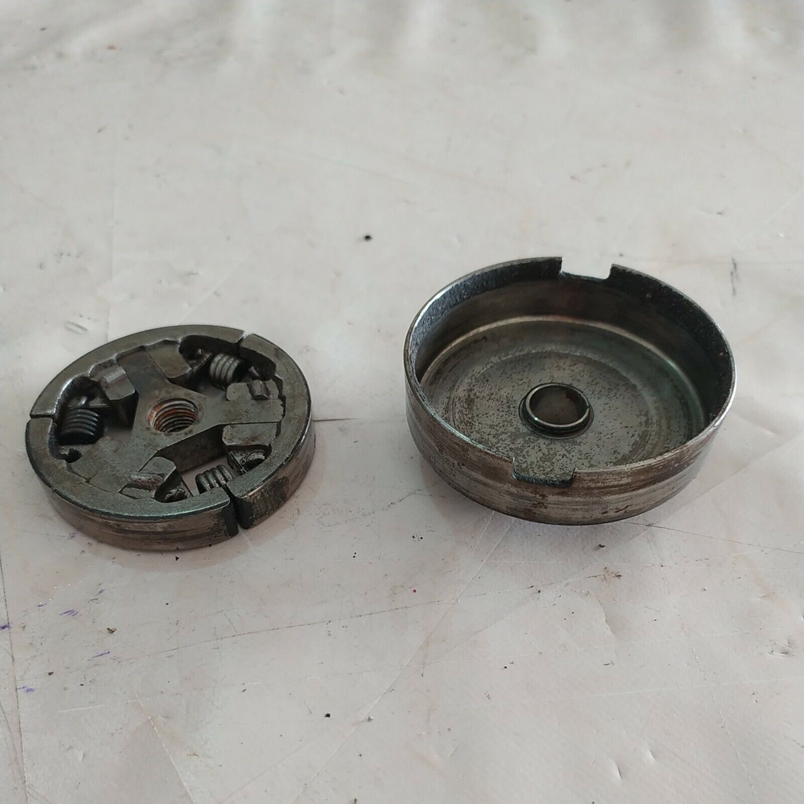 CAMPANA E FRIZIONE completo ORIGINALE PER MOTOSEGA SOLO 646 ricambi usati