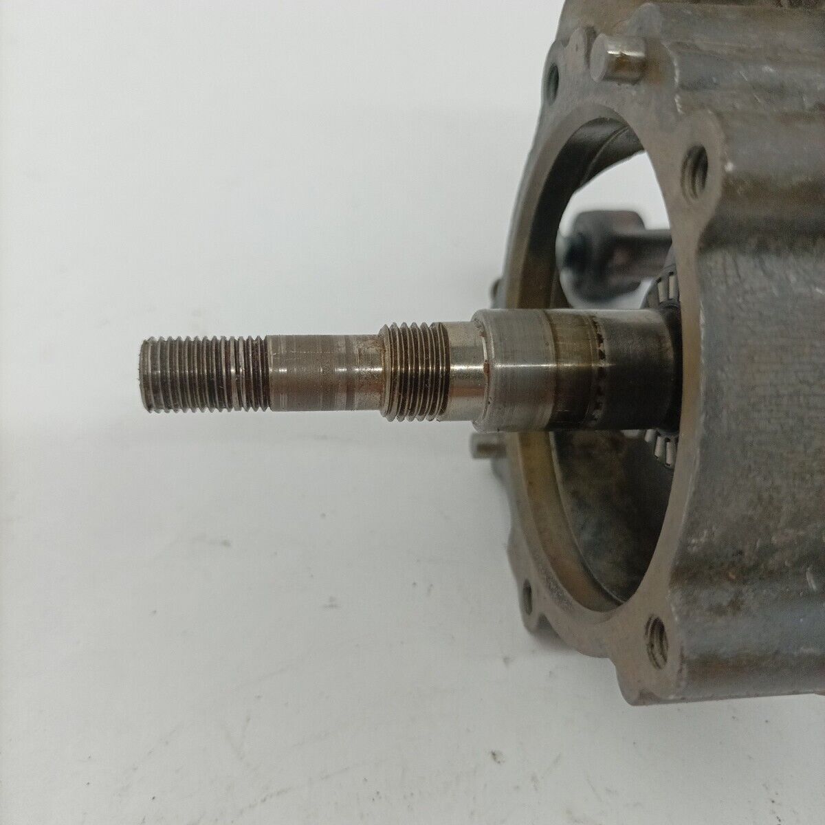 Ricambi CARTER BASAMENTO ALBERO MOTORE Originali Usati MOTOSEGA HOMELITE XL - 12