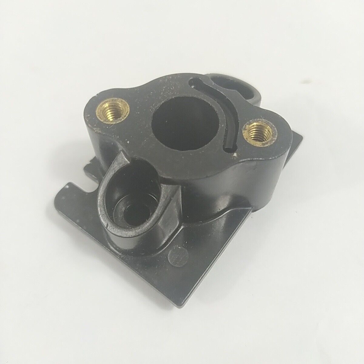 Ricambio FLANGIA COLLETTORE ASPIRAZIONE CARBURATORE DECESPUGLIATORE ALPINA usato