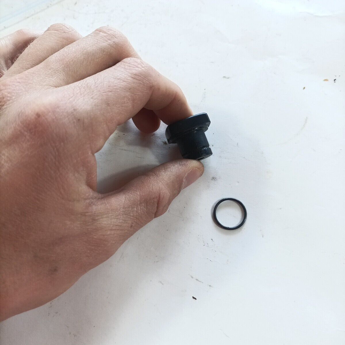 TAPPO VITE COPERCHIO filtro dell'aria PER MOTOSEGA MCCULLOCH PRO MAC 700 usato
