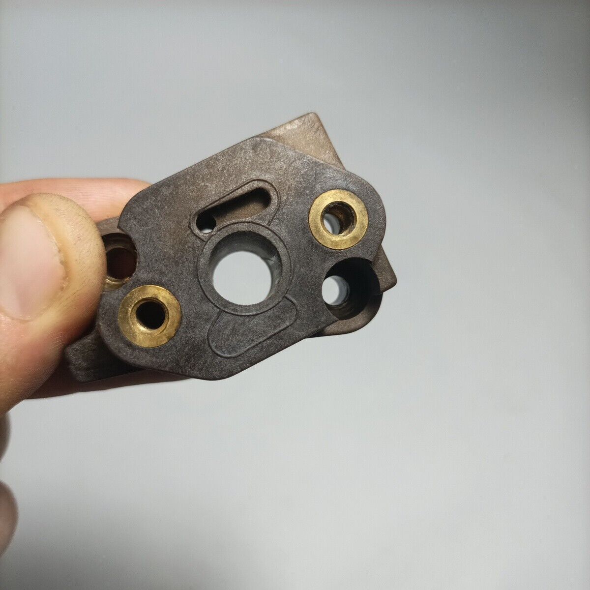 Ricambio usato per DECESPUGLIATORE EFCO oleo mac KING 26 COLLETTORE CARBURATORE 