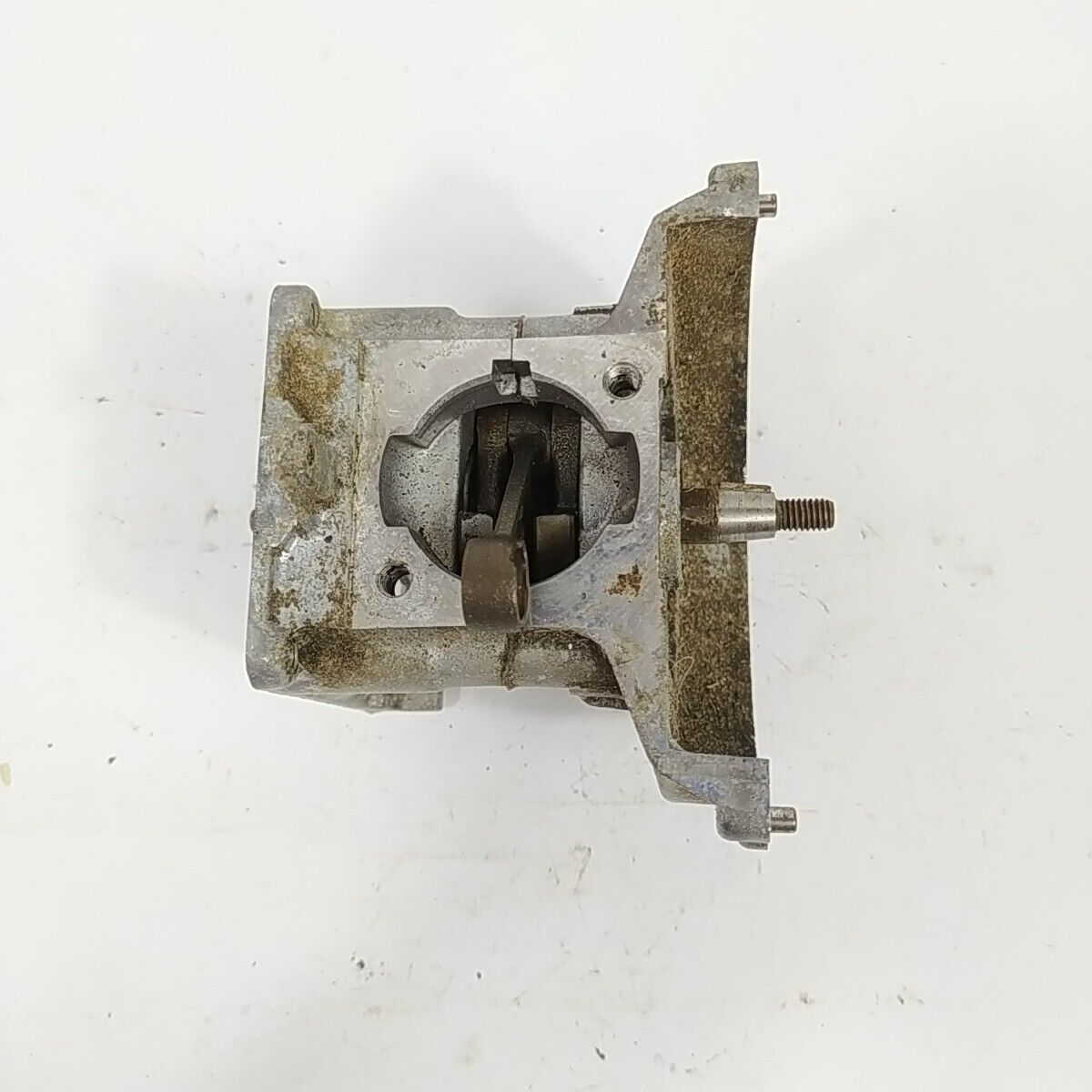 ricambio usato CARTER ALBERO MOTORE PER DECESPUGLIATORE KAWASAKI TG 33