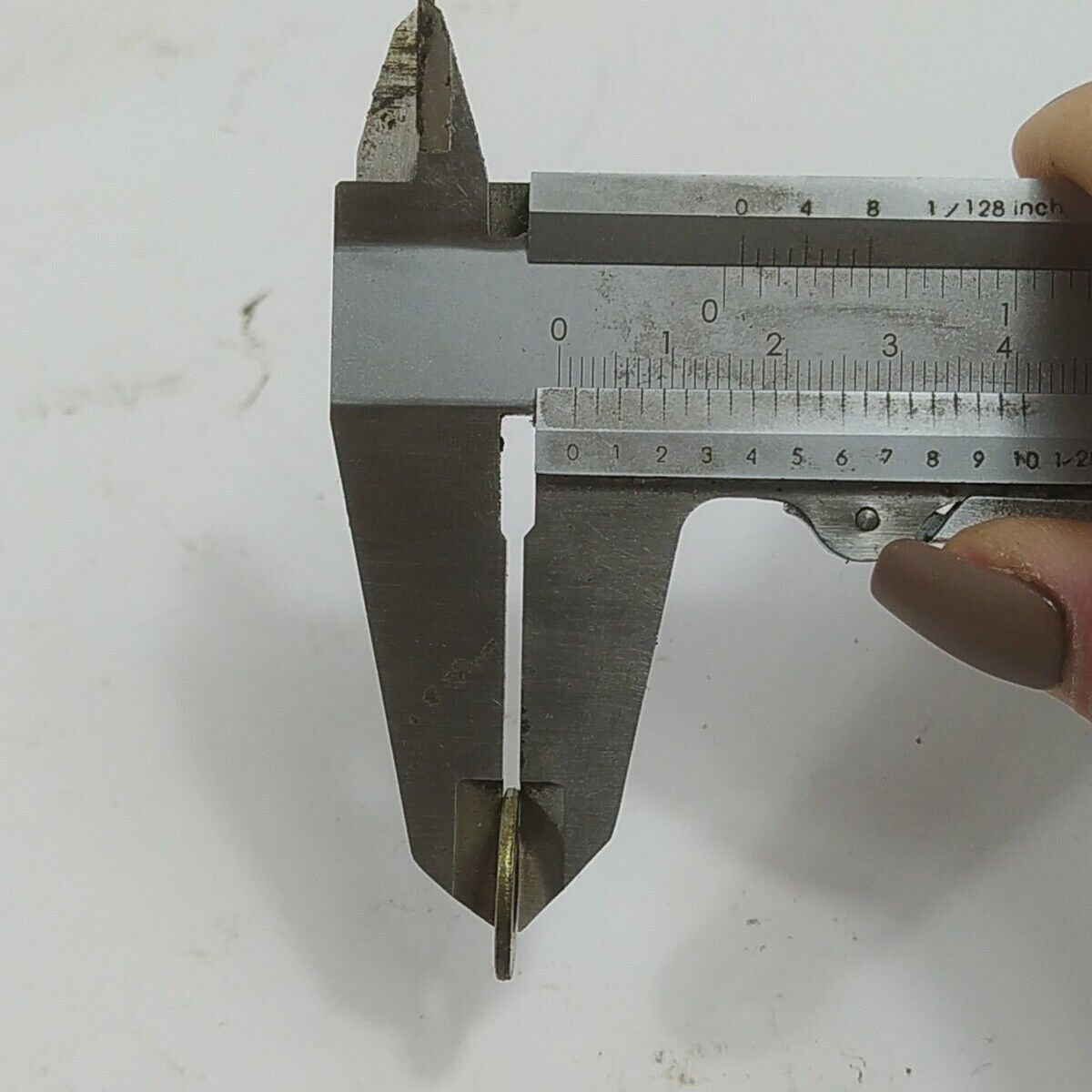 Ricambio DADO VOLANO ALBERO MOTORE per decespugliatore McCulloch 3800 usato