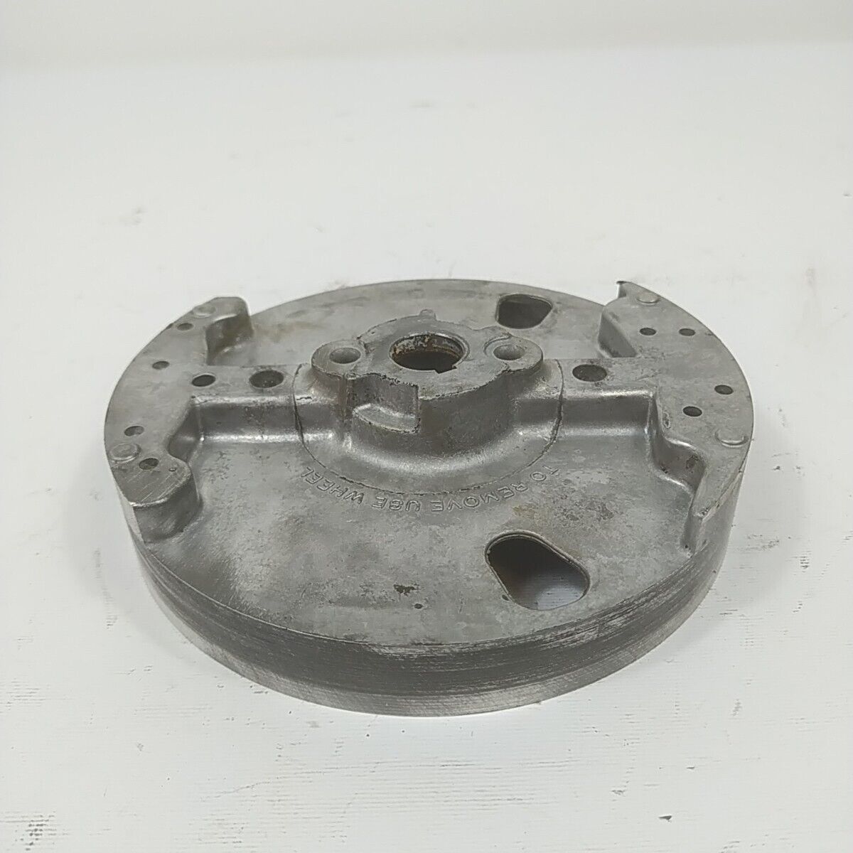 Ricambi VOLANO MAGNETICO AVVIAMENTO per tosaerba Briggs & Stratton 675 EXi usati