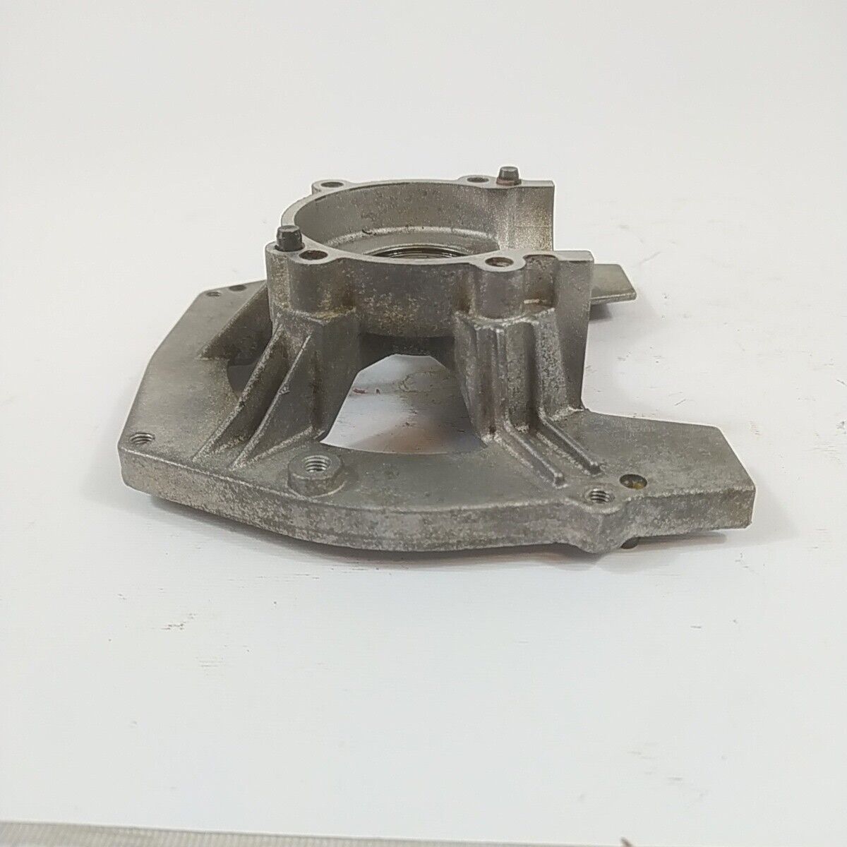 Ricambio CARTER BASAMENTO CILINDRO usato per decespugliatore OLEO MAC DYNAMAC