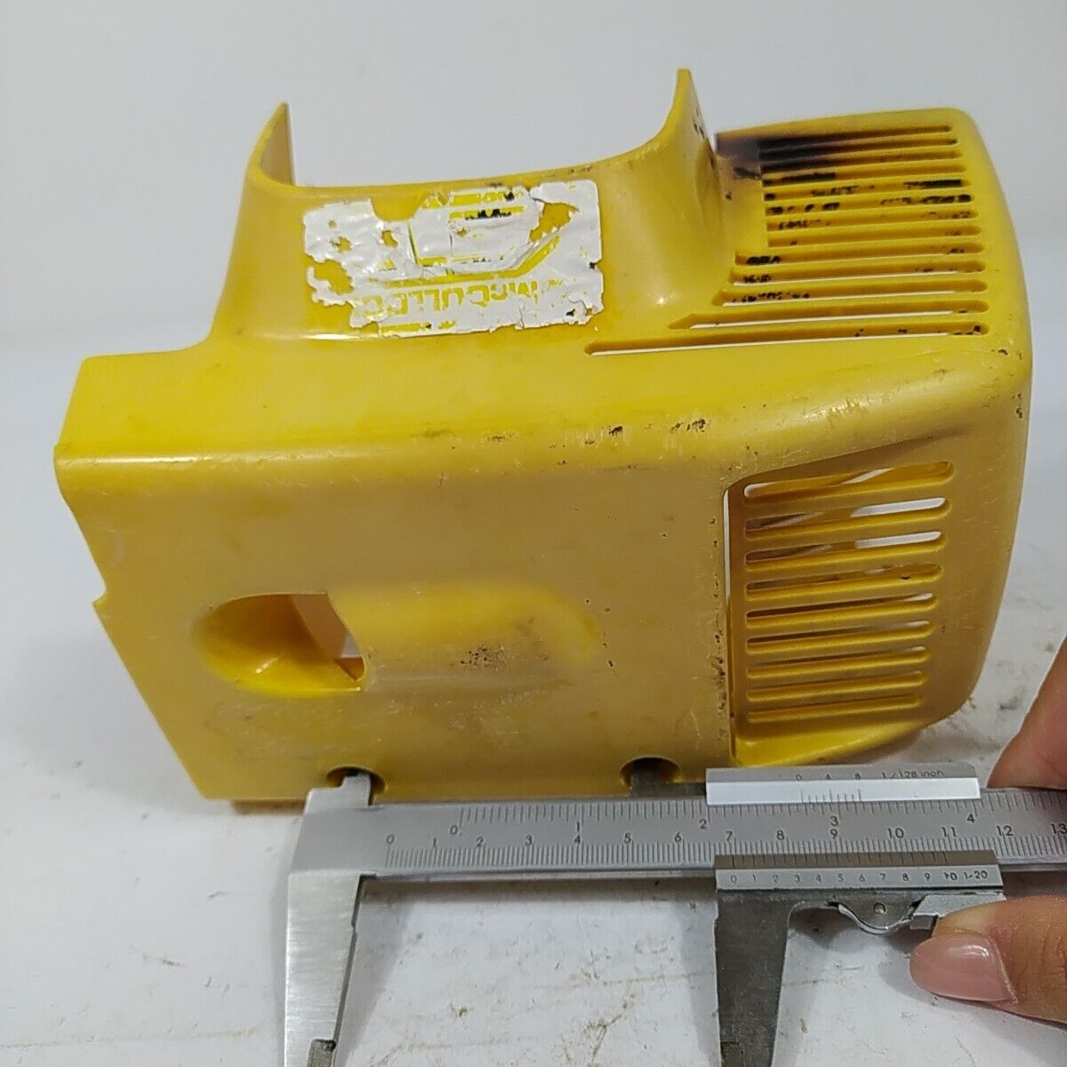 ricambio COPERCHIO copri motore usato ORIGINALE DECESPUGLIATORE MCCULLOCH GT