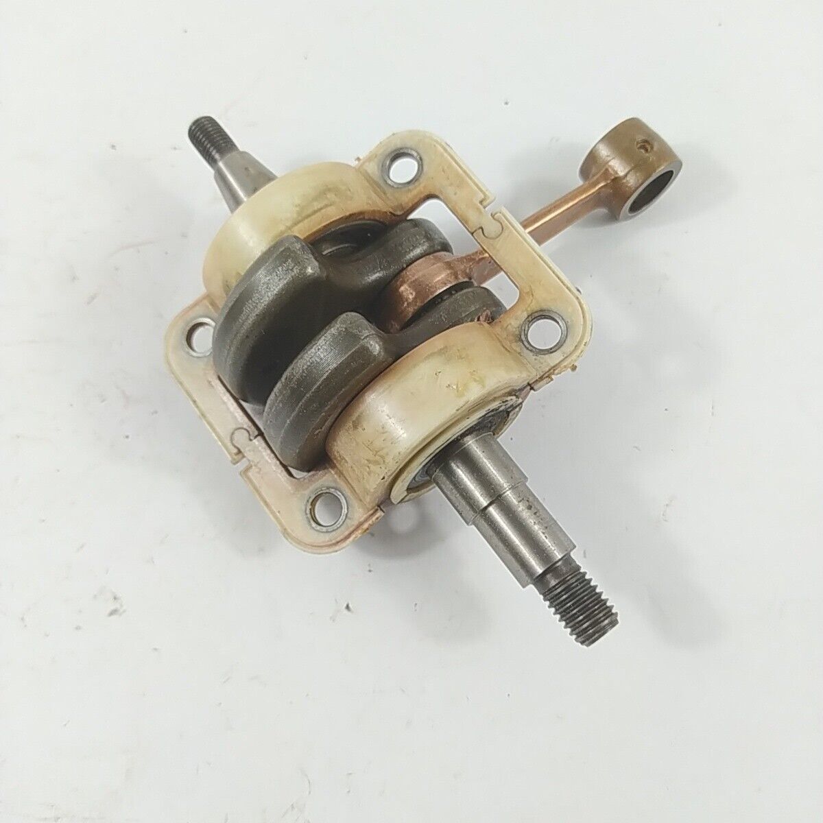 Ricambi per DECESPUGLIATORE HUSQVARNA 39 R usati ALBERO MOTORE ORIGINALE biella 
