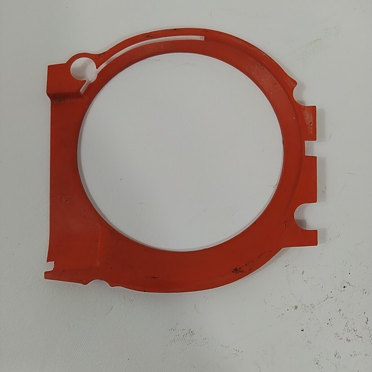 Ricambio usato CONVOGLIATORE COPERCHIO di AVVIAMENTO per motosega DOLMAR 116 si