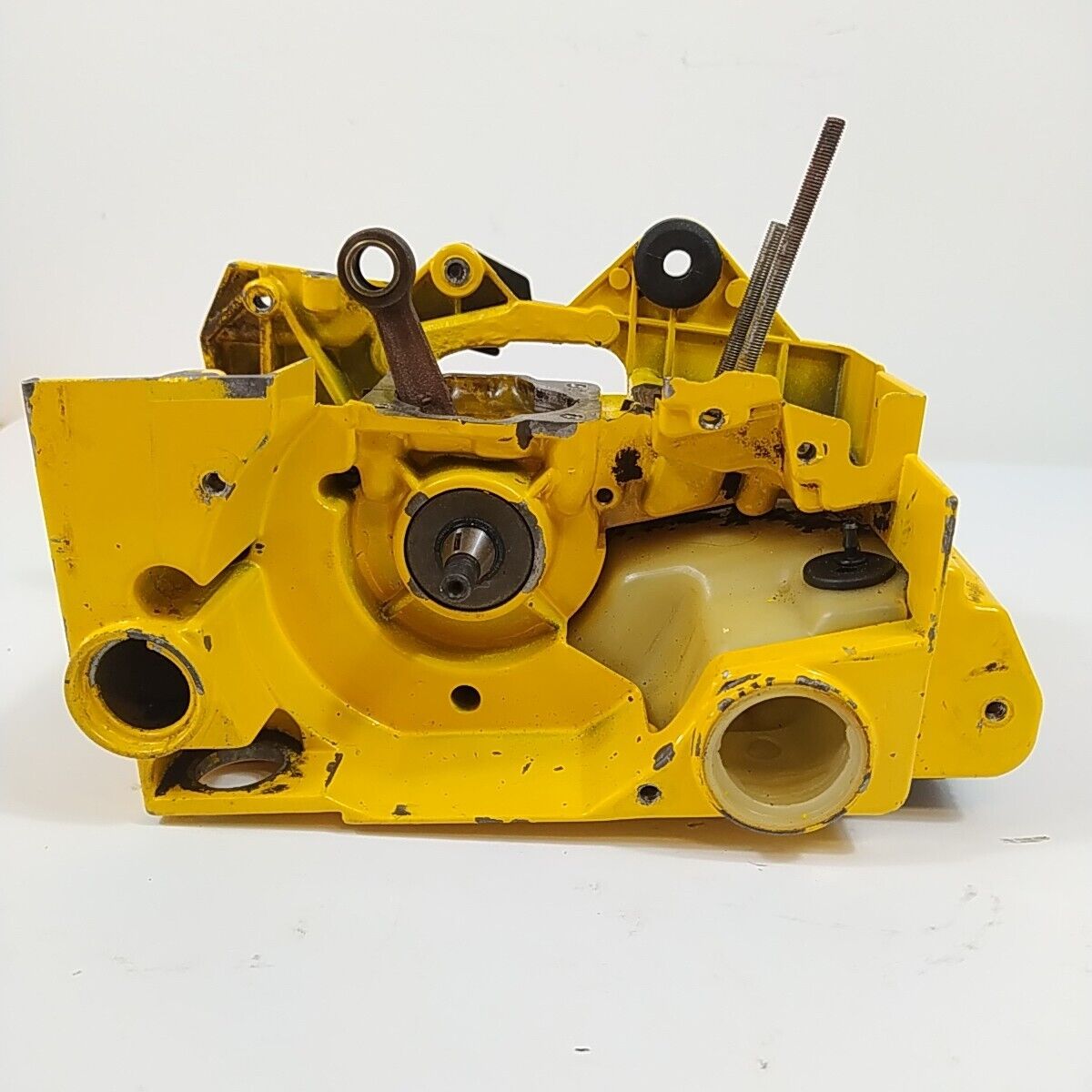 CARTER SERBATOIO carburante e albero motore MOTOSEGA MCCULLOCH PM 484 usato