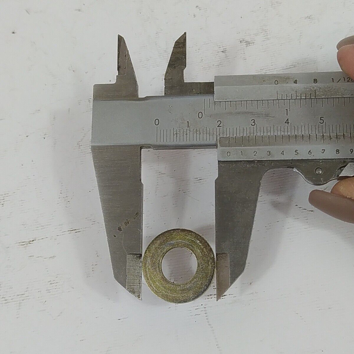 Ricambi DADO ALBERO MOTORE VOLANO per decespugliatore TANAKA 501 ik usati