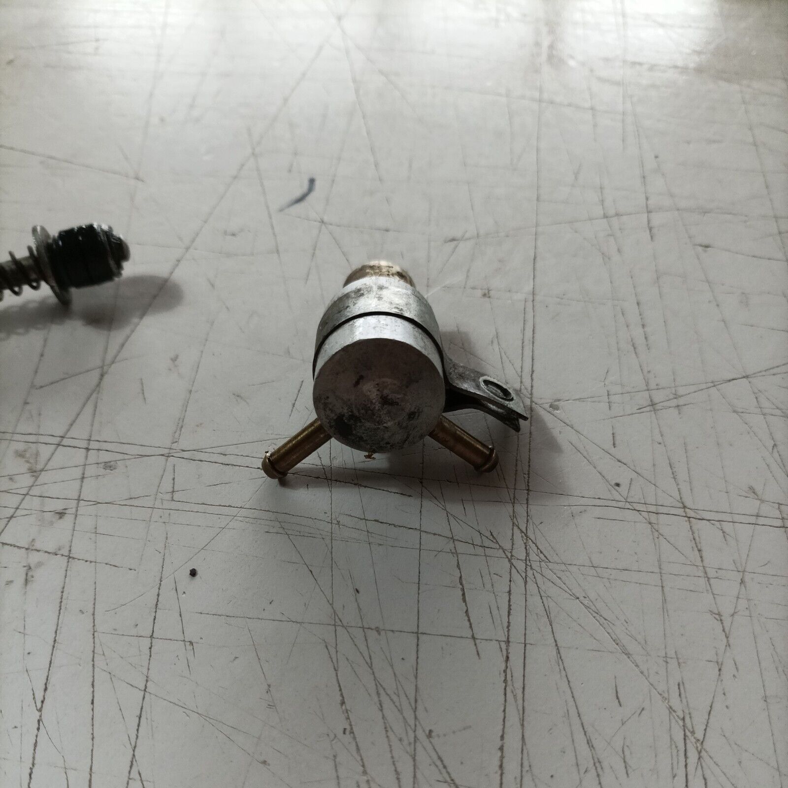 MANIGLIA MANICO IMPUGNATURA SUPERIORE PER MOTOSEGA CASTOR C70 ALPINA A70