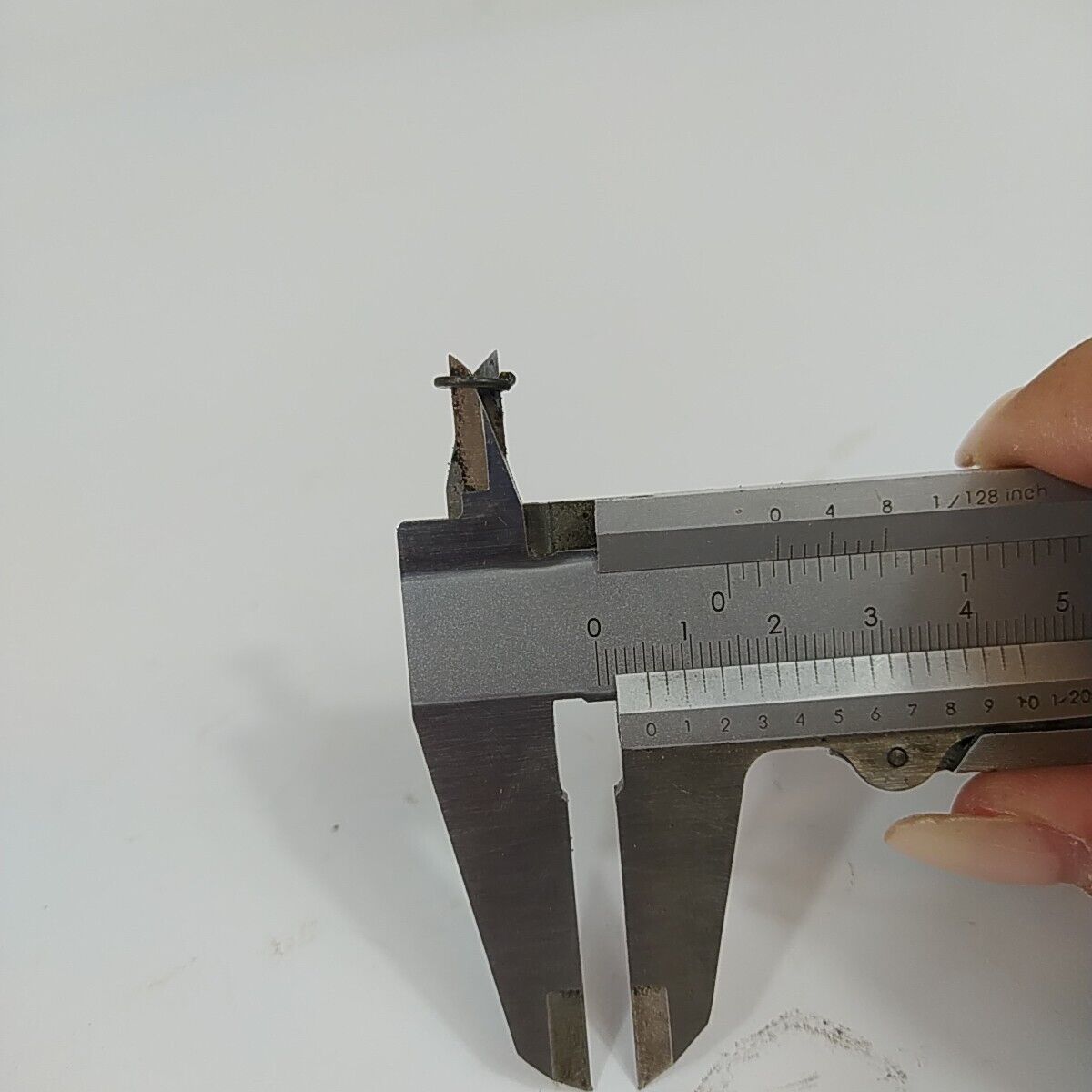 ricambio usato PROTEZIONE BLOCCO FRIZIONE CATENA per motosega CASTOR 438