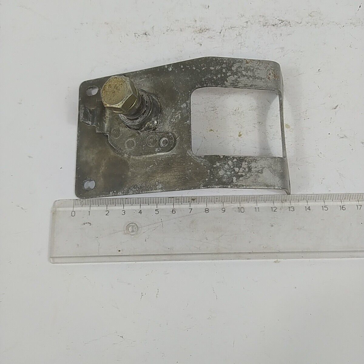 Ricambio per decespugliatore ECHO RM - 380 STAFFA SUPPORTO MOTORE A ZAINO usato