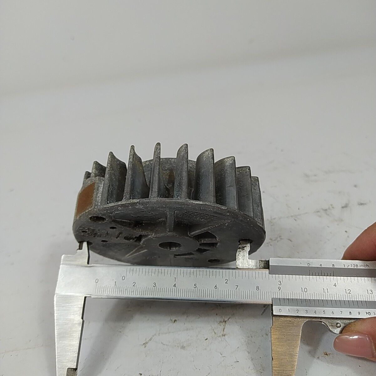 Ricambio VOLANO MAGNETICO DI AVVIAMENTO PER MOTOSEGA ALPINA CASTOR CP 510 usato