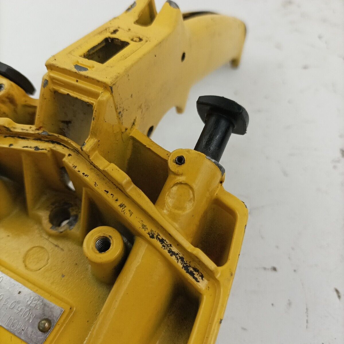 Ricambi MANIGLIA IMPUGNATURA comandi PER MOTOSEGA MCCULLOCH PRO MAC 700 usati