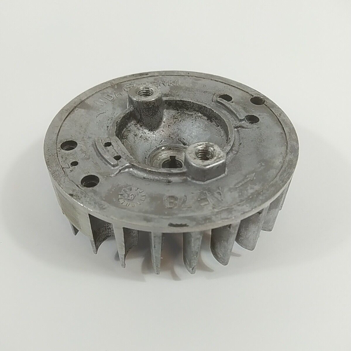 Ricambi per DECESPUGLIATORE ALPINA VIP 52 VOLANO MAGNETICO DI AVVIAMENTO usato