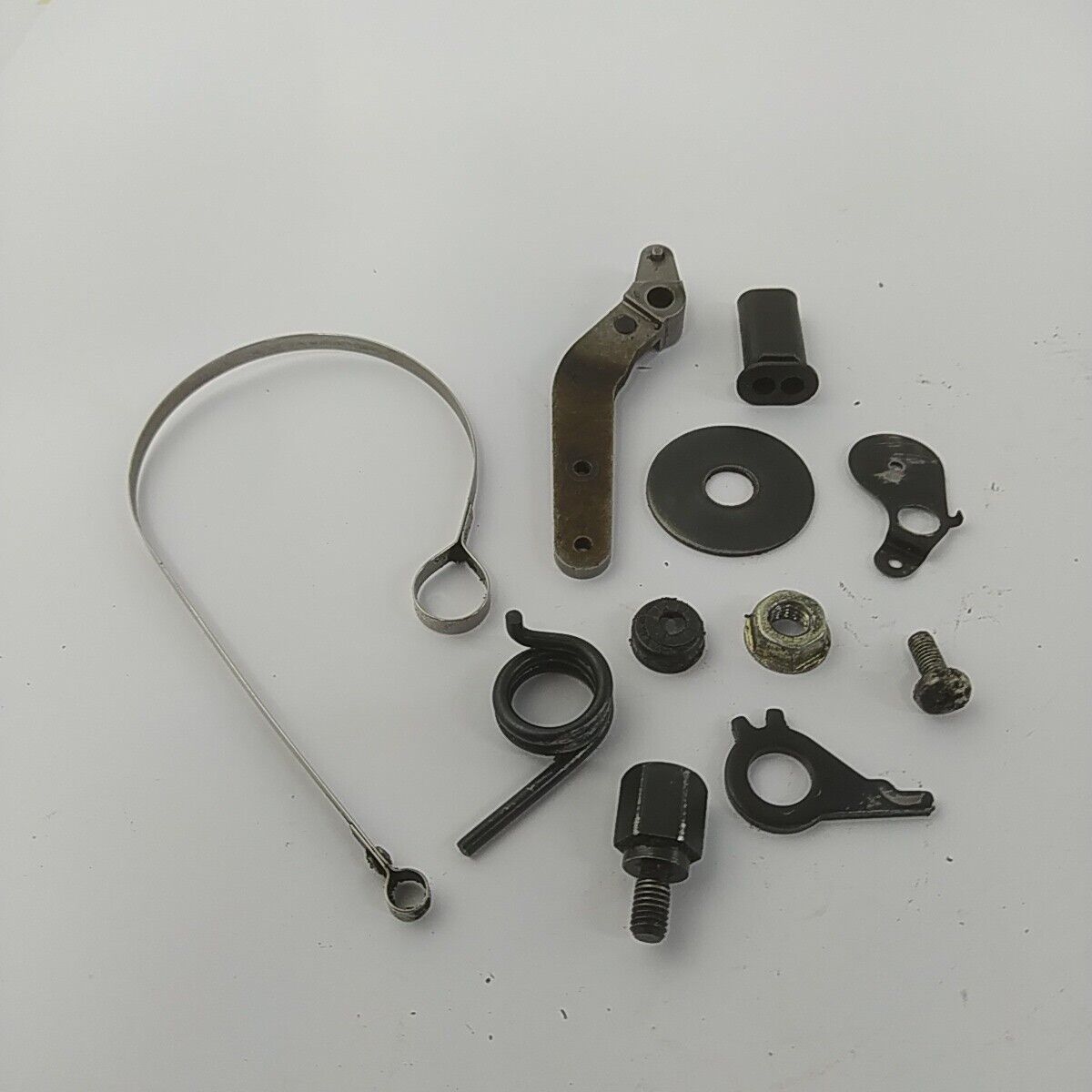 Ricambi MOTOSEGA EFCO BLITZ 35 OLEOMAC usati PROTEZIONE FRENO CAMPANA CATENA