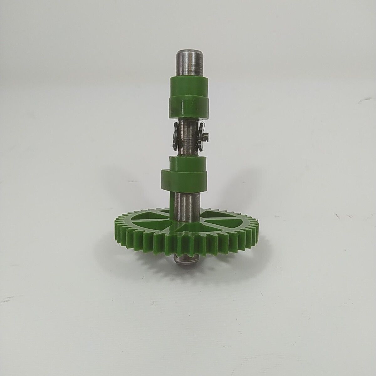 Ricambio ALBERO A CAMME MOTORE per tosaerba Briggs & Stratton 675 EXi usato