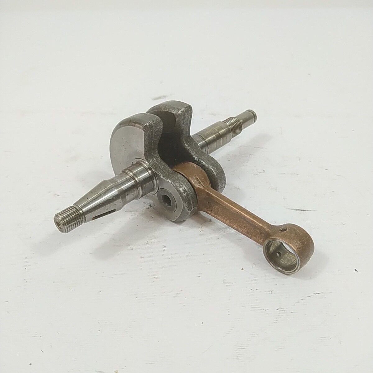 Ricambio ALBERO MOTORE ORIGINALE per motosega CASTOR CP 700 usato