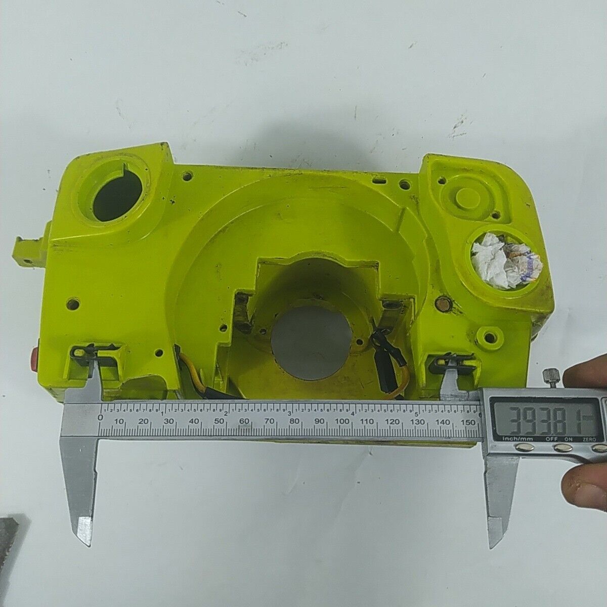 Ricambio BASAMENTO CILINDRO SERBATOIO CARBURANTE PER MOTOSEGA POULAN usato