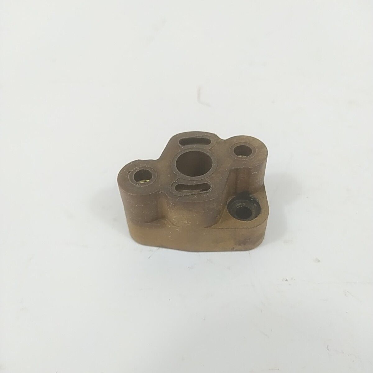 Ricambio per decespugliatore EFCO 8250 FLANGIA COLLETTORE CARBURATORE usato