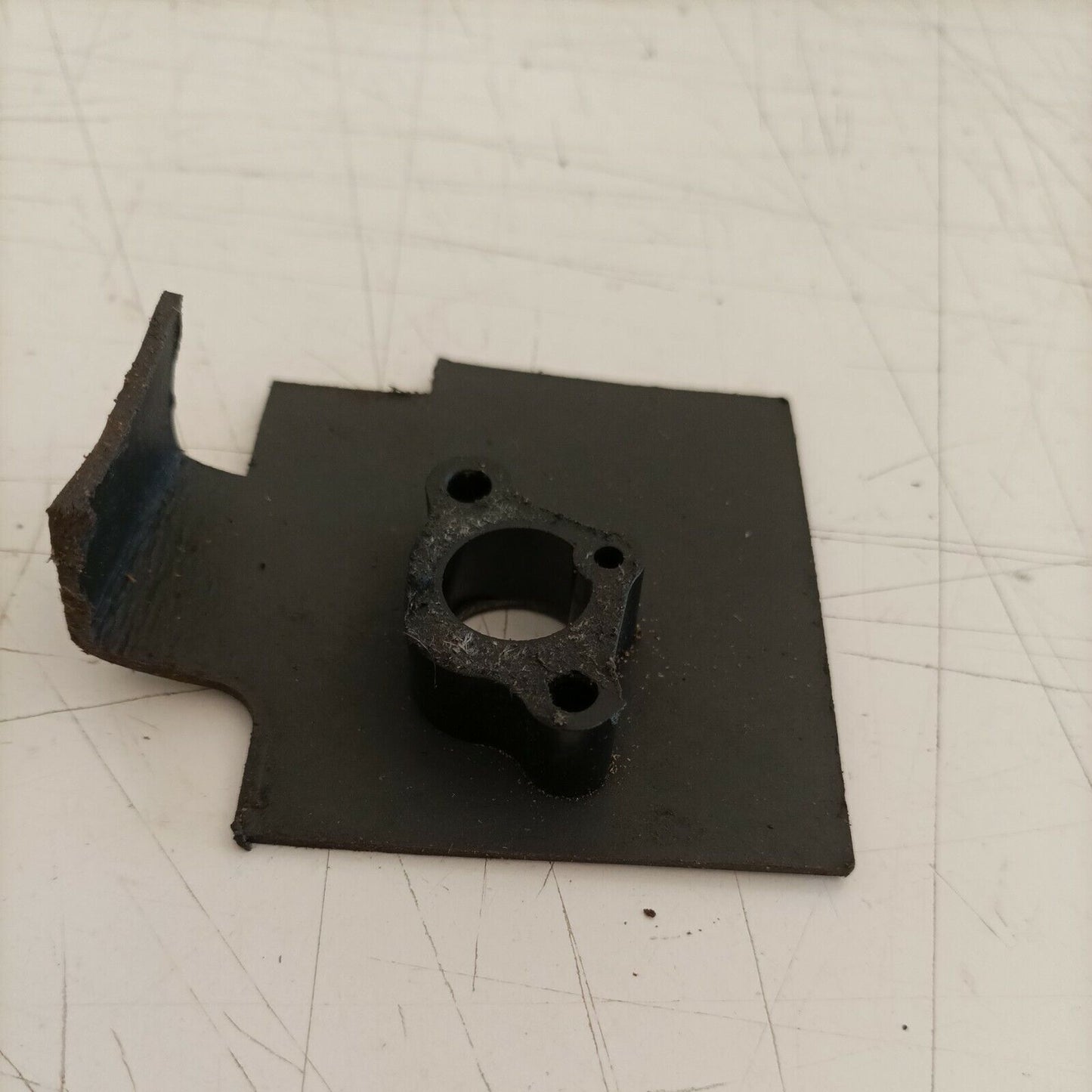 COLLETTORE ASPIRAZIONE CARBURATORE ORIGINALE PER MOTOSEGA CASTOR 330 ANTIVIB