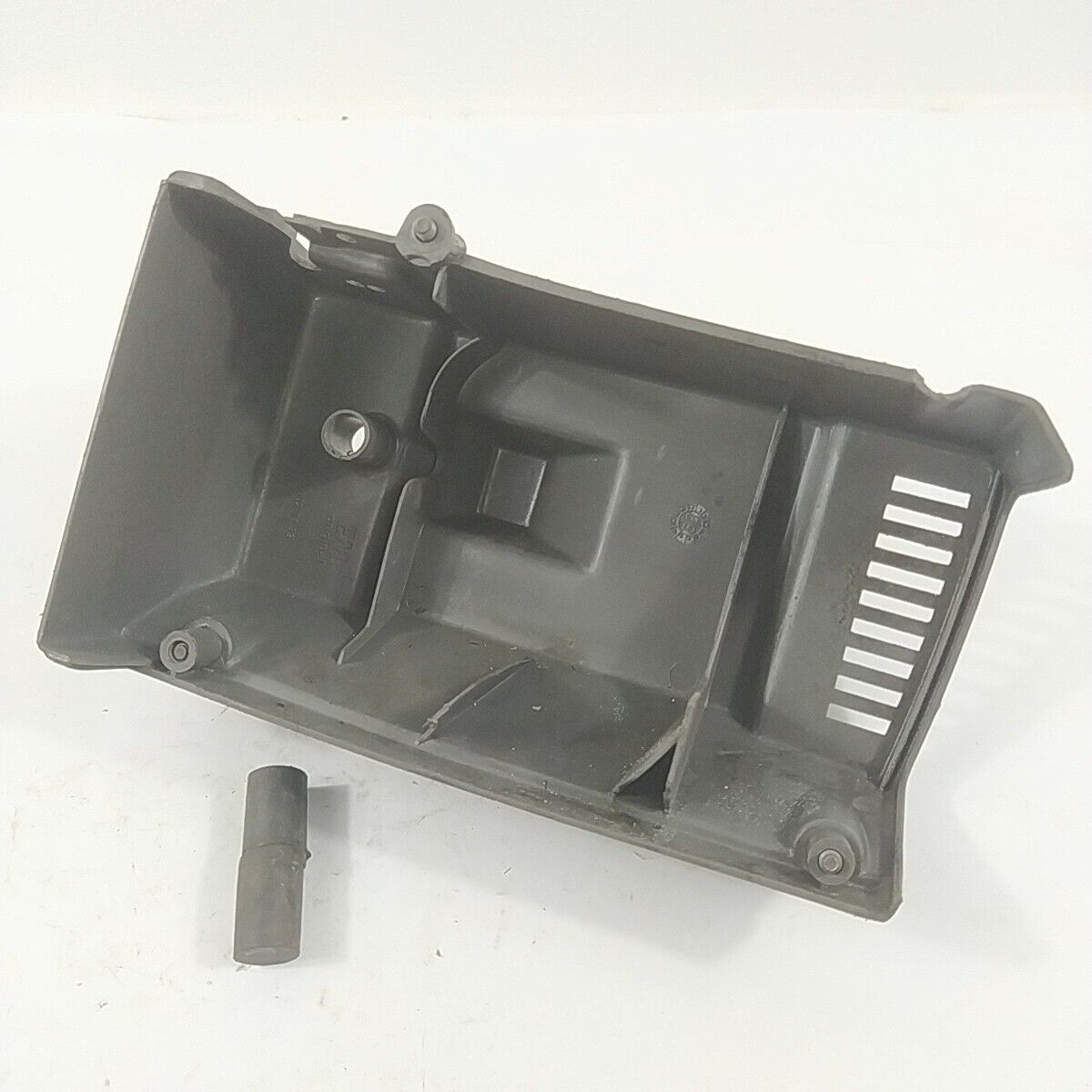 Ricambi per DECESPUGLIATORE HUSQVARNA 39 R usati COPERCHIO MOTORE COPRI CILINDRO