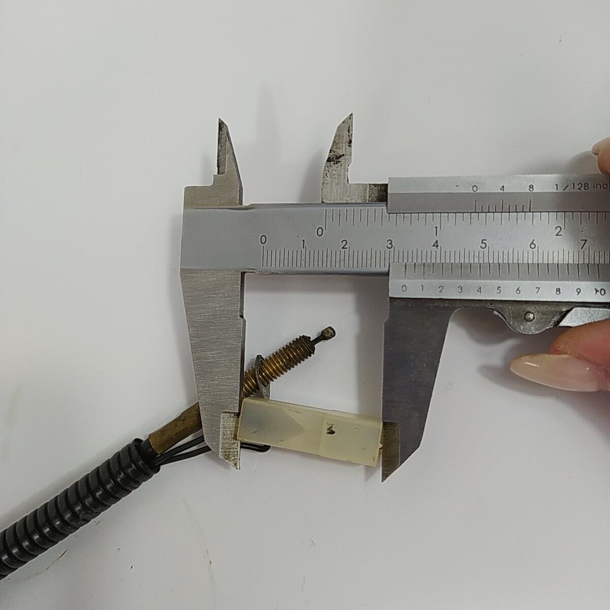 Ricambio MANIGLIA IMPUGNATURA 25 usato per DECESPUGLIATORE MCCULLOCH GT 50