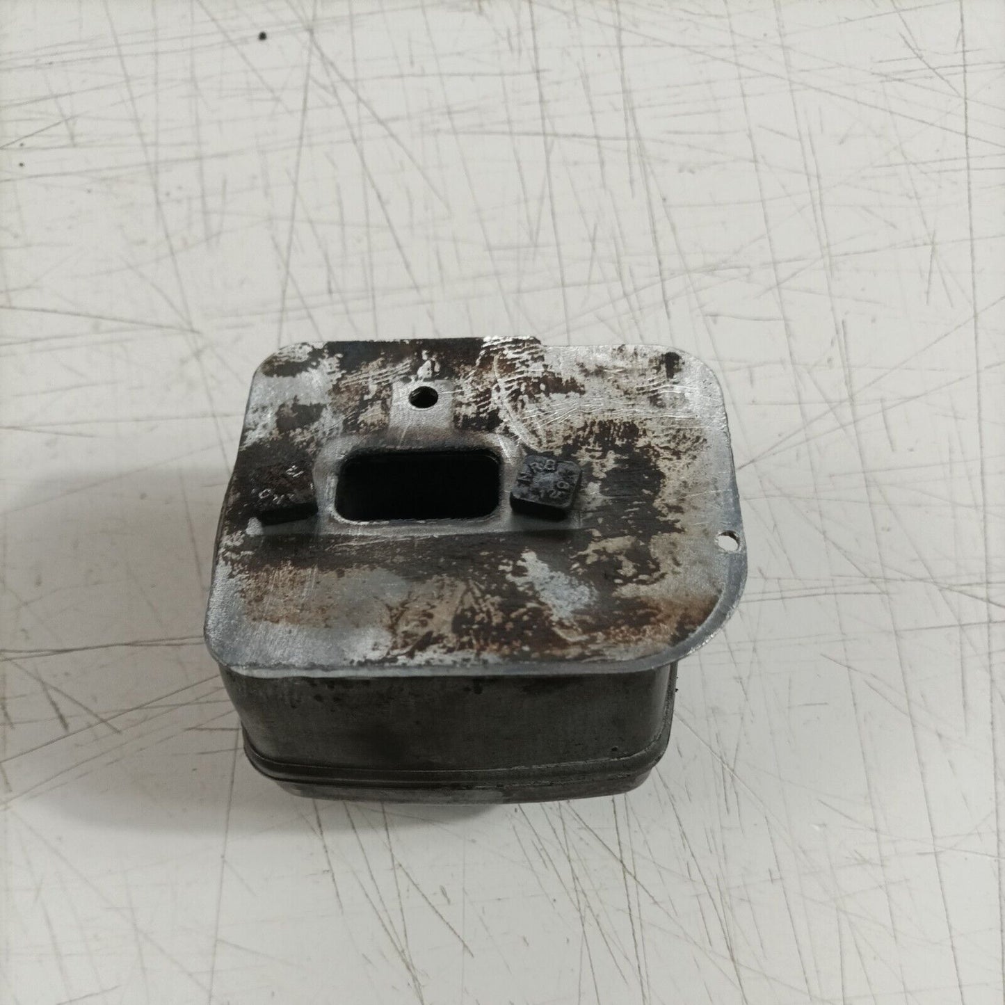 TERMINALE di scarico MARMITTA PER MOTOSEGA EMAK OLEOMAC 940 940C EFCO usato