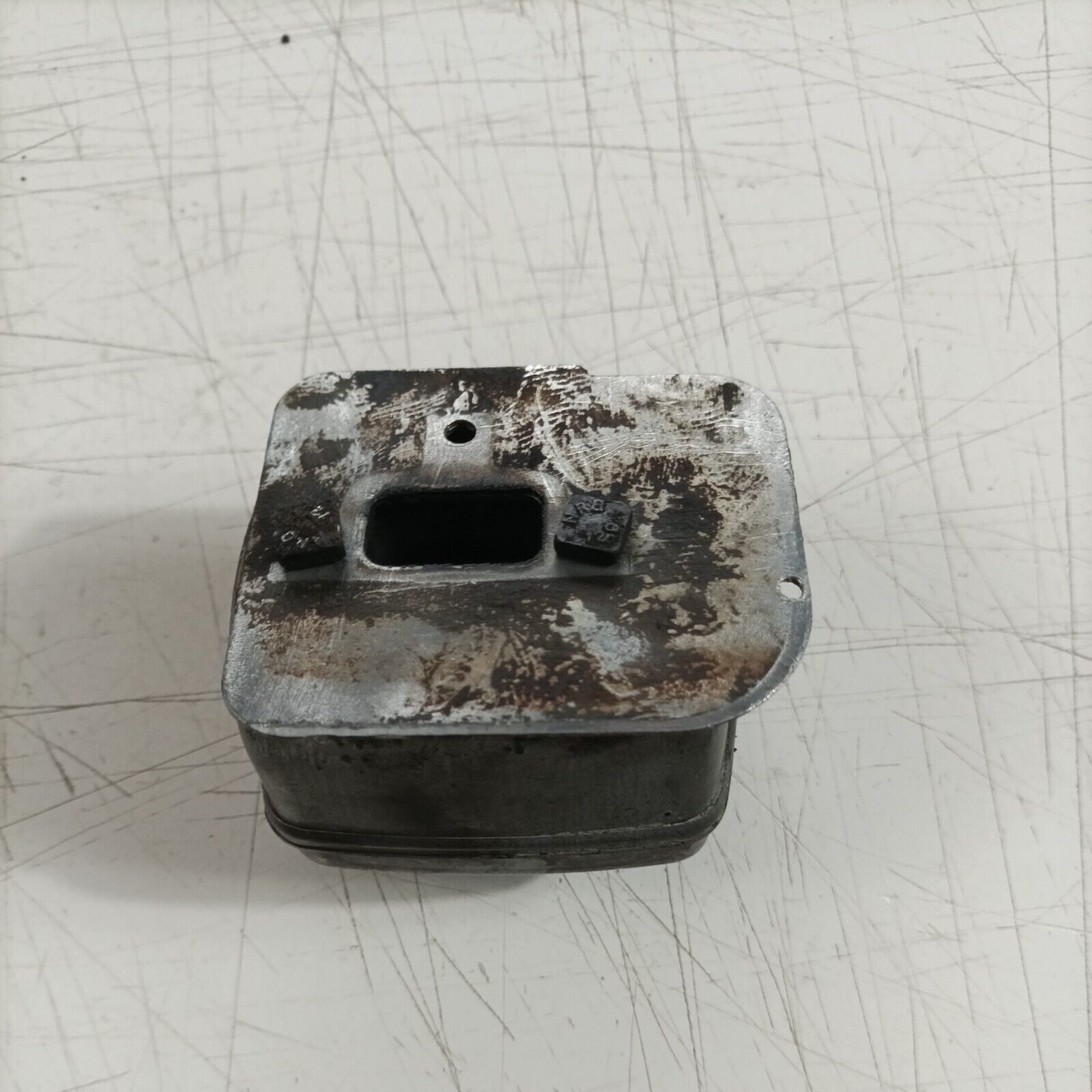 TERMINALE di scarico MARMITTA PER MOTOSEGA EMAK OLEOMAC 940 940C EFCO usato