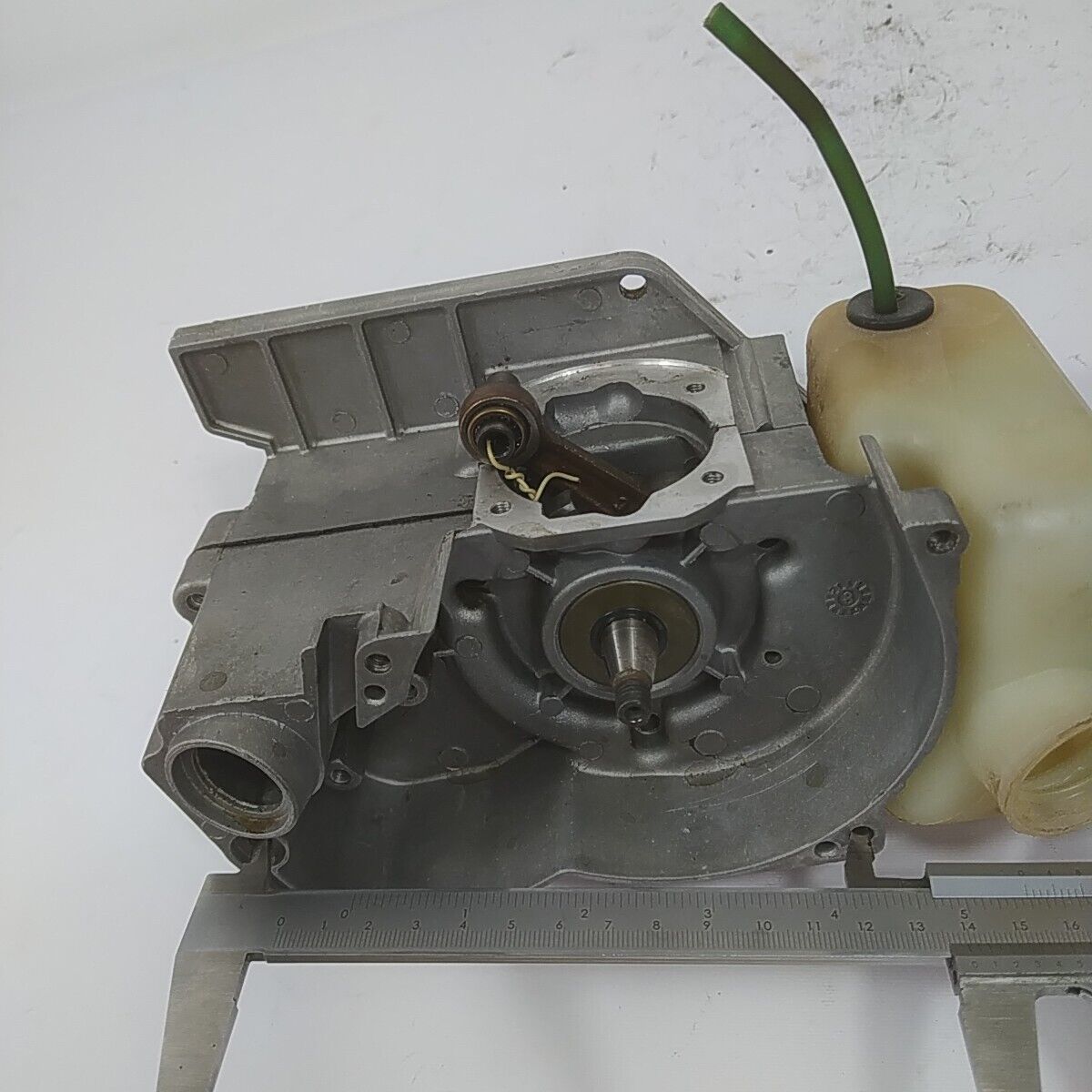 Ricambio CARTER BASAMENTO CON ALBERO MOTORE per motosega McCulloch MC 540 usato