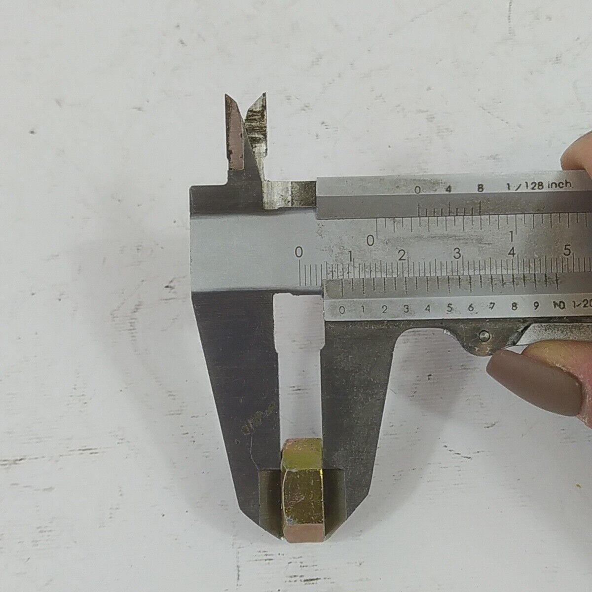 Ricambi DADO ALBERO MOTORE VOLANO per decespugliatore TANAKA 501 ik usati