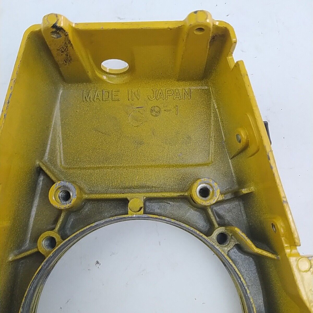 ricambio COPERCHIO VOLANO di accensione usato per decespugliatore KAWASAKI TD 33