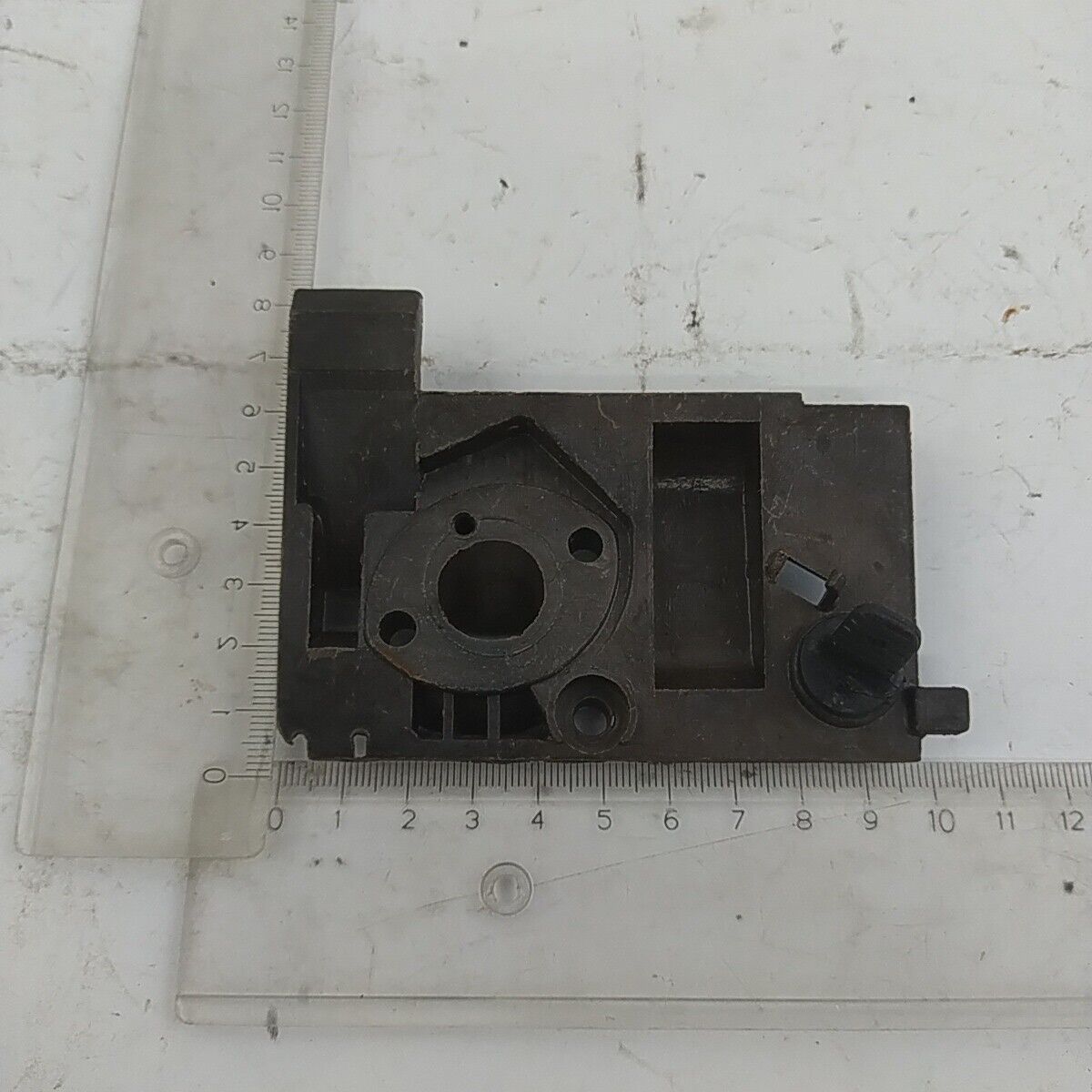 ricambi MOTOSEGA Blitz Oleo mac 240  FLANGIA COLLETTORE CARBURATORE usato