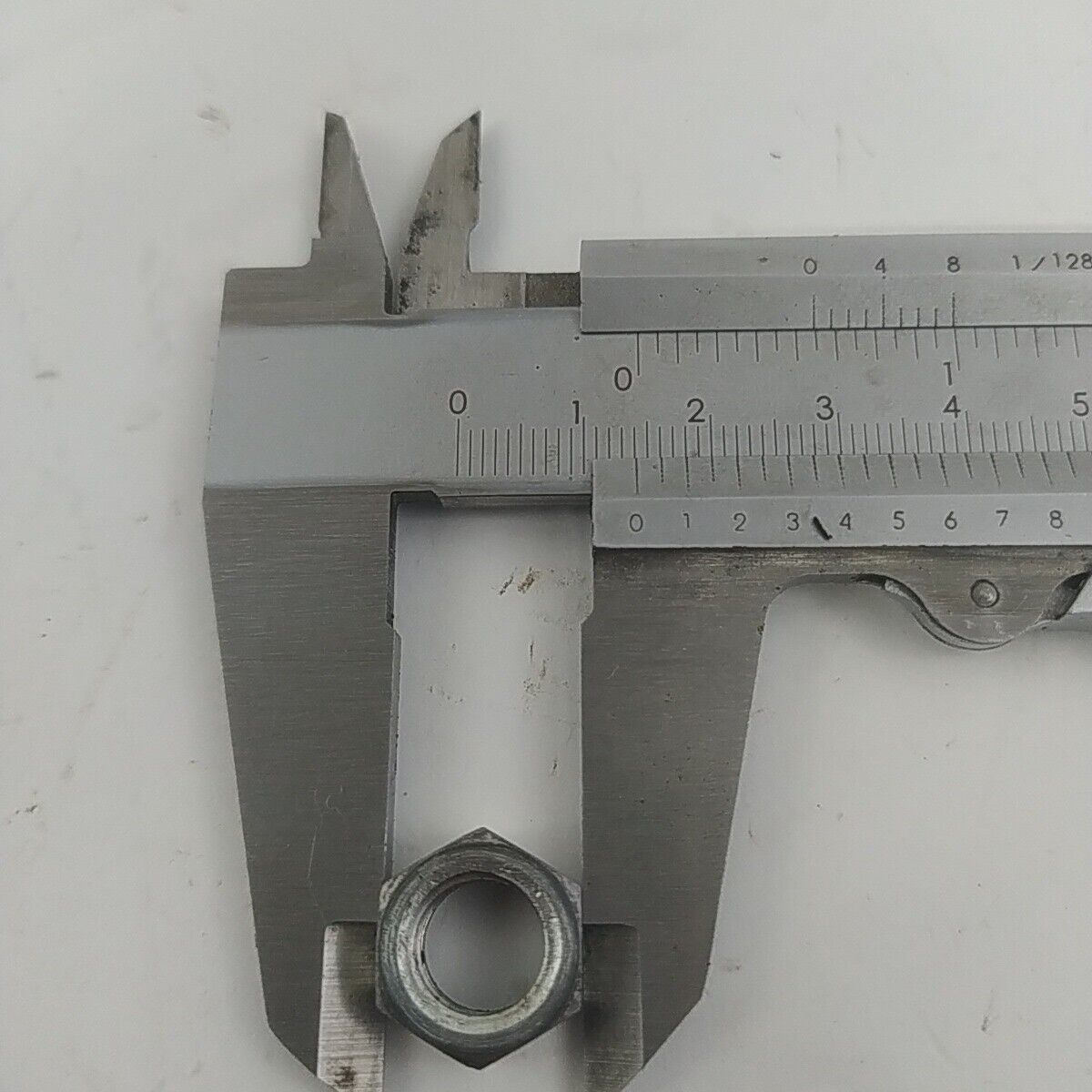 motosega CASTOR CP- 500 ricambio  DADO bullone ALBERO MOTORE volano Usato
