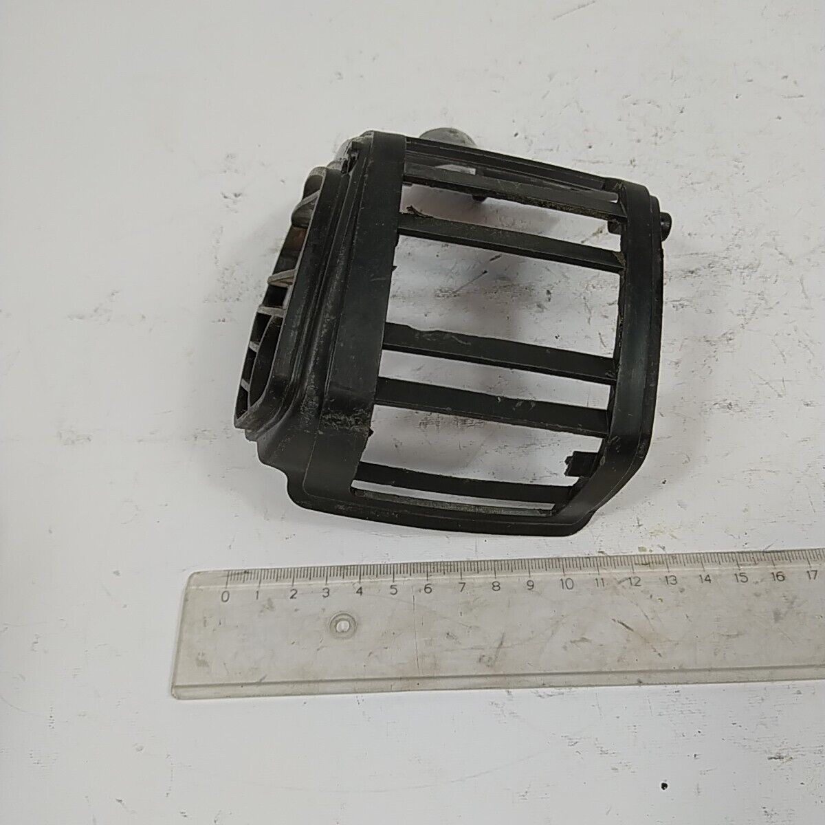 COPERCHIO CILINDRO MOTORE ricambi usati per decespugliatore MCCULLOCH CABRIO 251