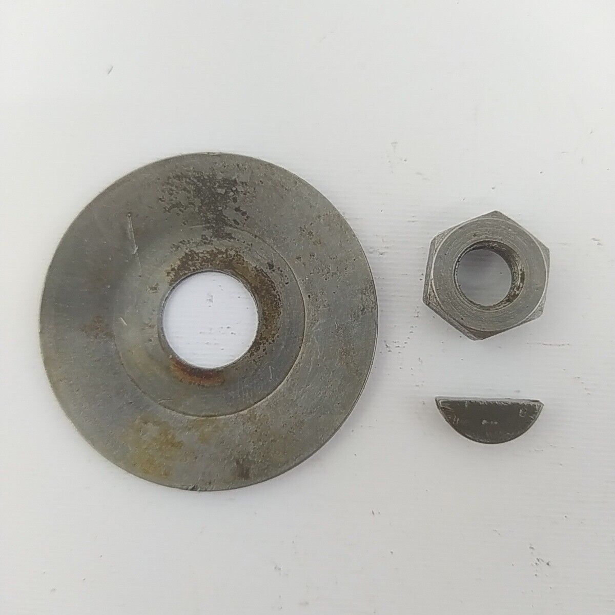 ricambi DADO BULLONE FERMO FRIZIONE per motosega Castor ALPINA PROF 70 usati