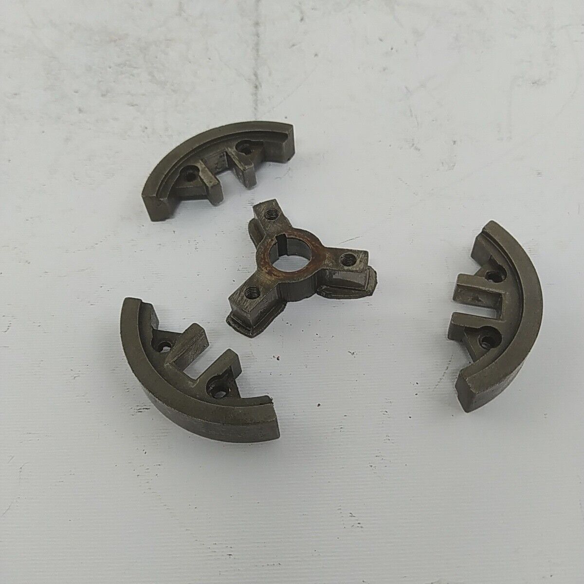 Ricambi per MOTOSEGA BLITZ 501 OLEOMAC 251 usati FRIZIONE TRASMISSIONE CATENA