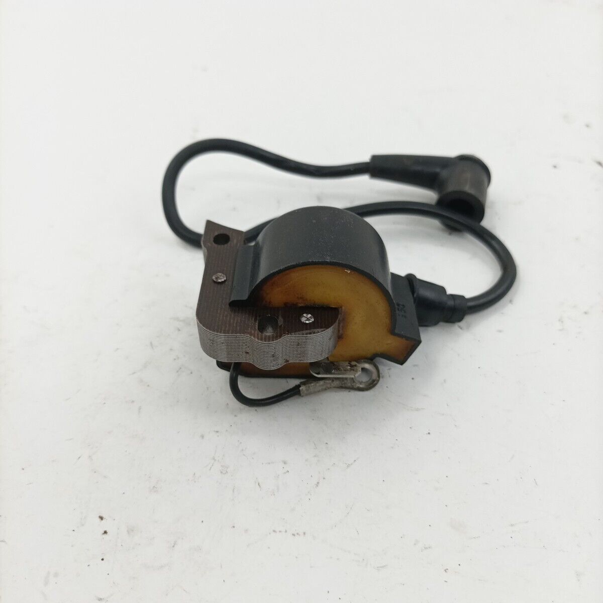 Ricambi DECESPUGLIATORE HUSQVARNA 39 R usati BOBINA Em DI AVVIAMENTO ACCENSIONE