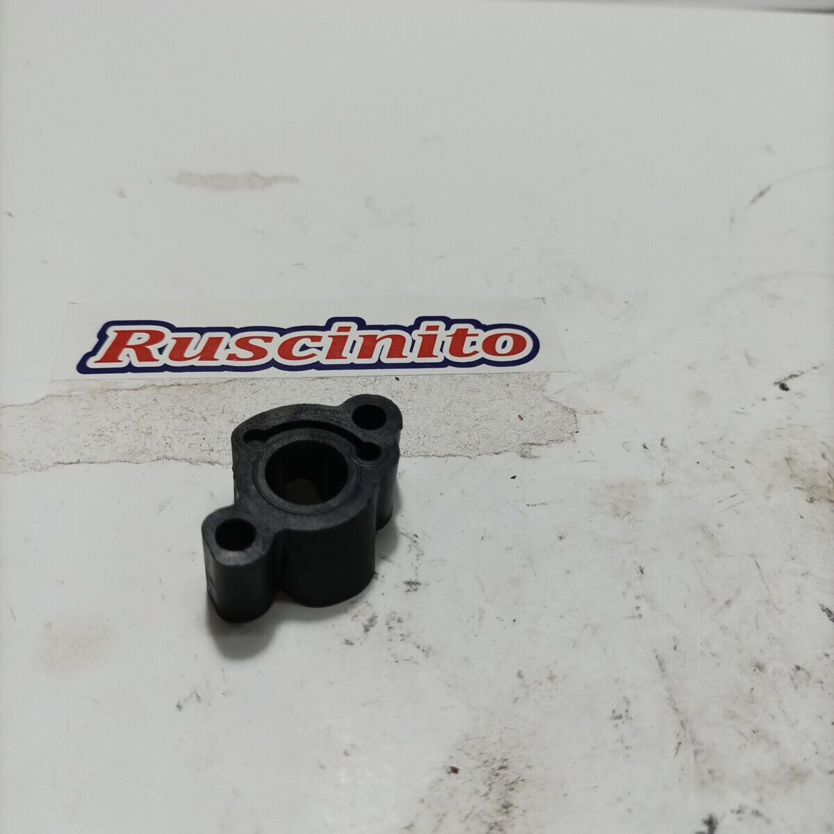 RACCORDO COLLETTORE CARBURATORE Usato per decespugliatore ZENOAH