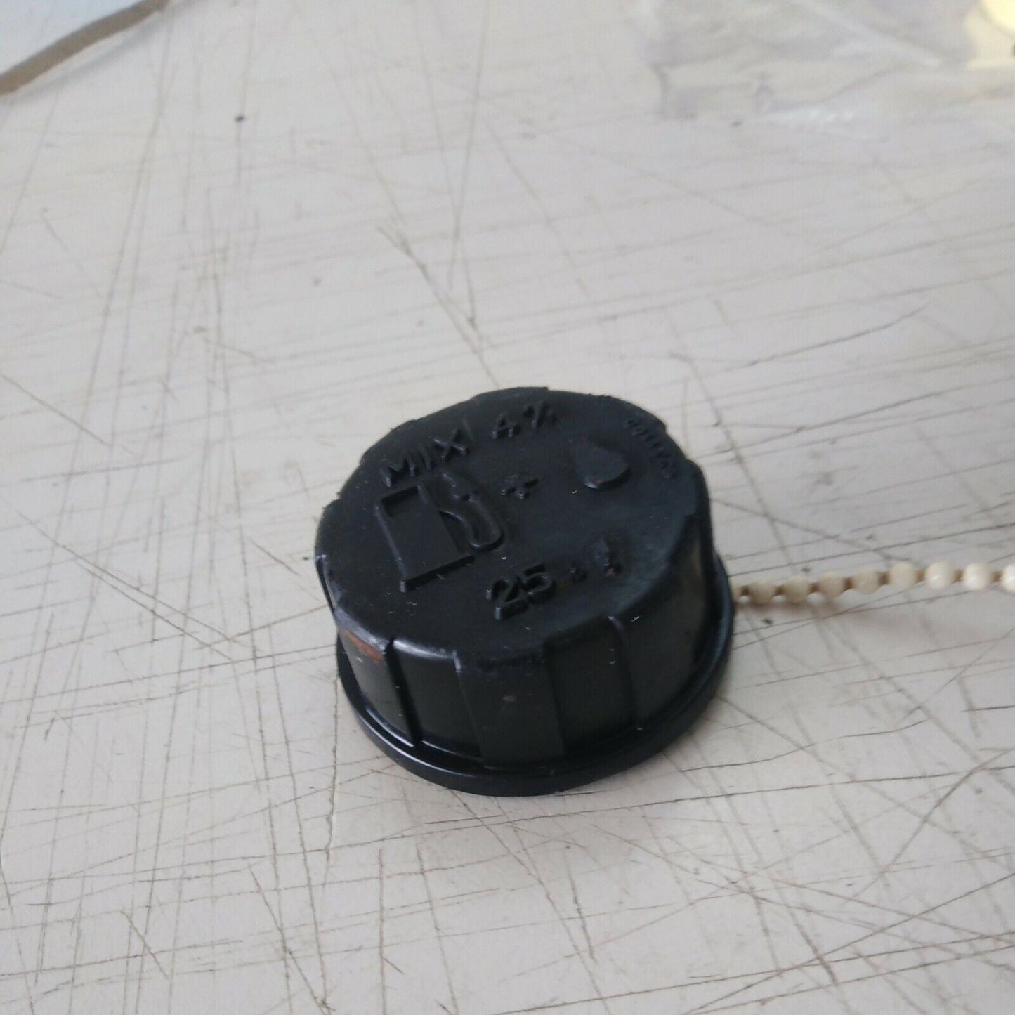 TAPPO CARBURANTE SERBATOIO PER  DECESPUGLIATORE 434 ALPINA VIP 25 ricambi usati