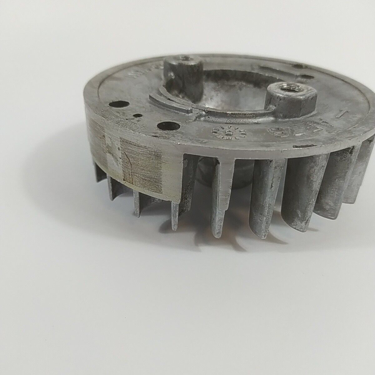 Ricambi per DECESPUGLIATORE ALPINA VIP 52 VOLANO MAGNETICO DI AVVIAMENTO usato