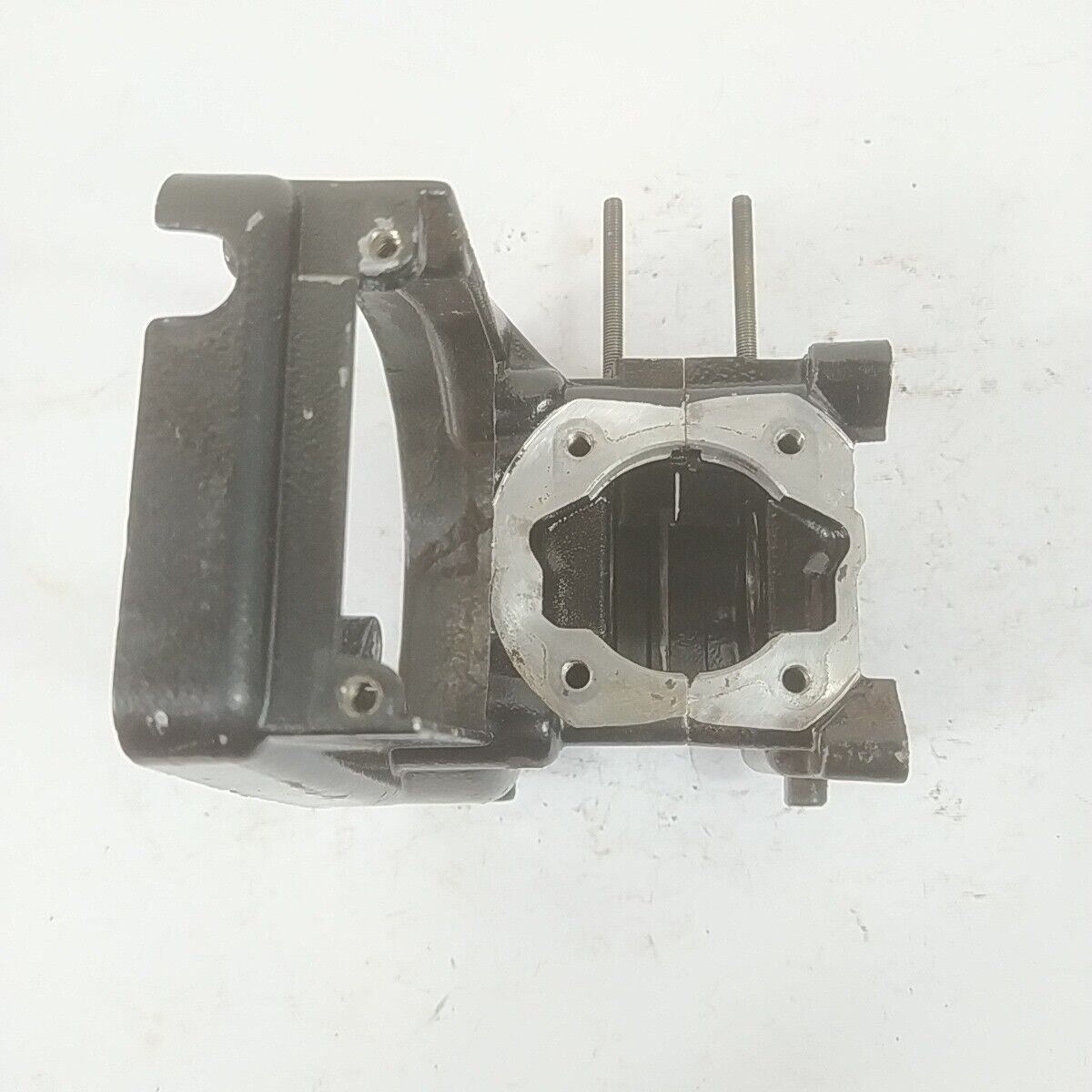 Ricambi usati per decespugliatore MCCULLOCH BP 38 AV CARTER BASAMENTO CILINDRO