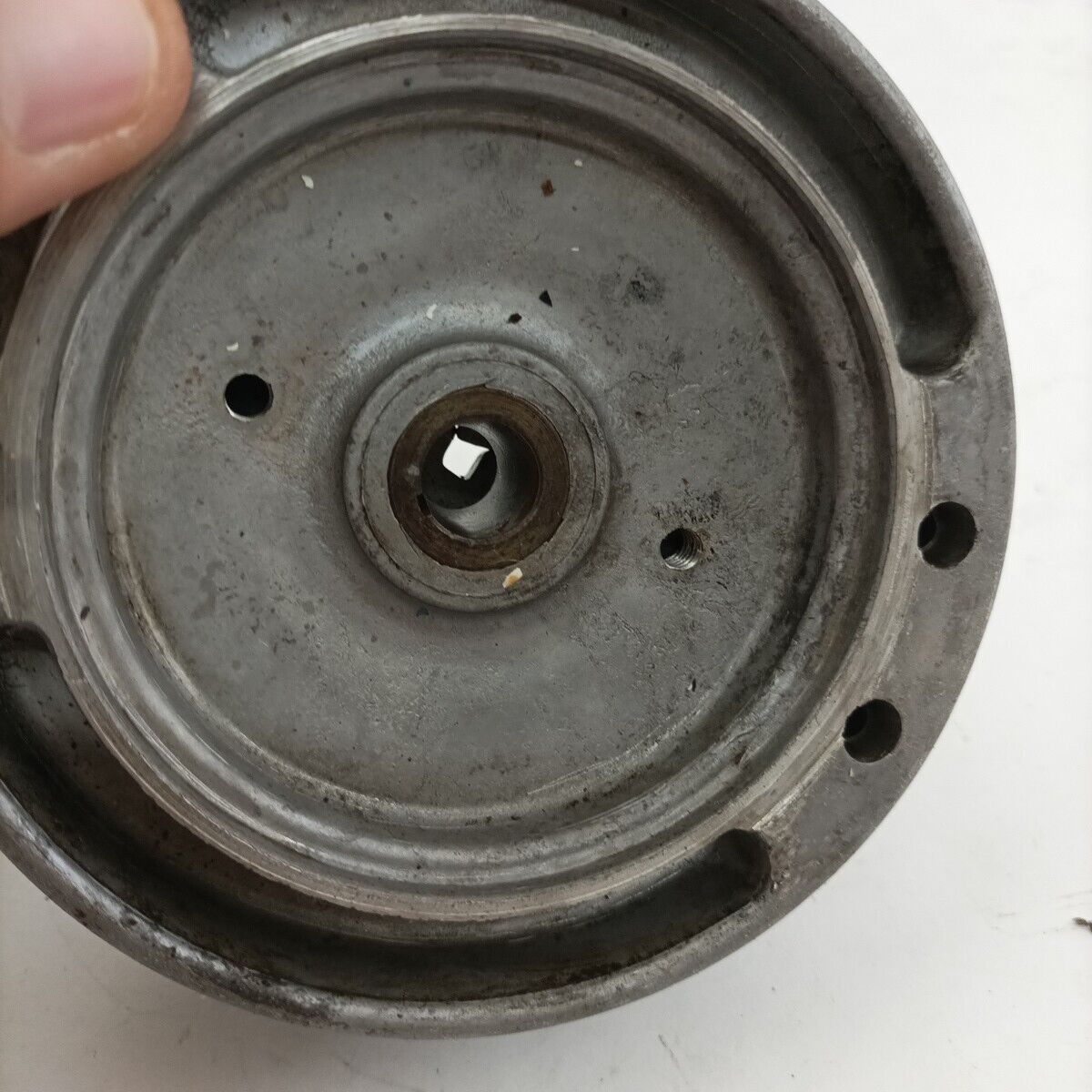 Ricambio VOLANO MAGNETICO DI AVVIAMENTO starter MOTOSEGA HOMELITE XL - 12 usato