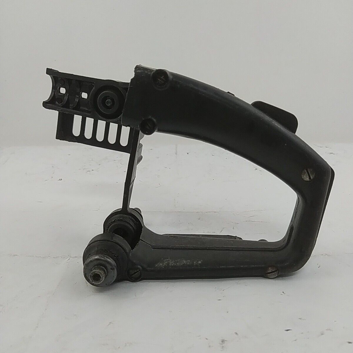 MOTOSEGA ALPINA A 70 0-70 ricambio MANIGLIA IMPUGNATURA bassa COMANDI GAS usato
