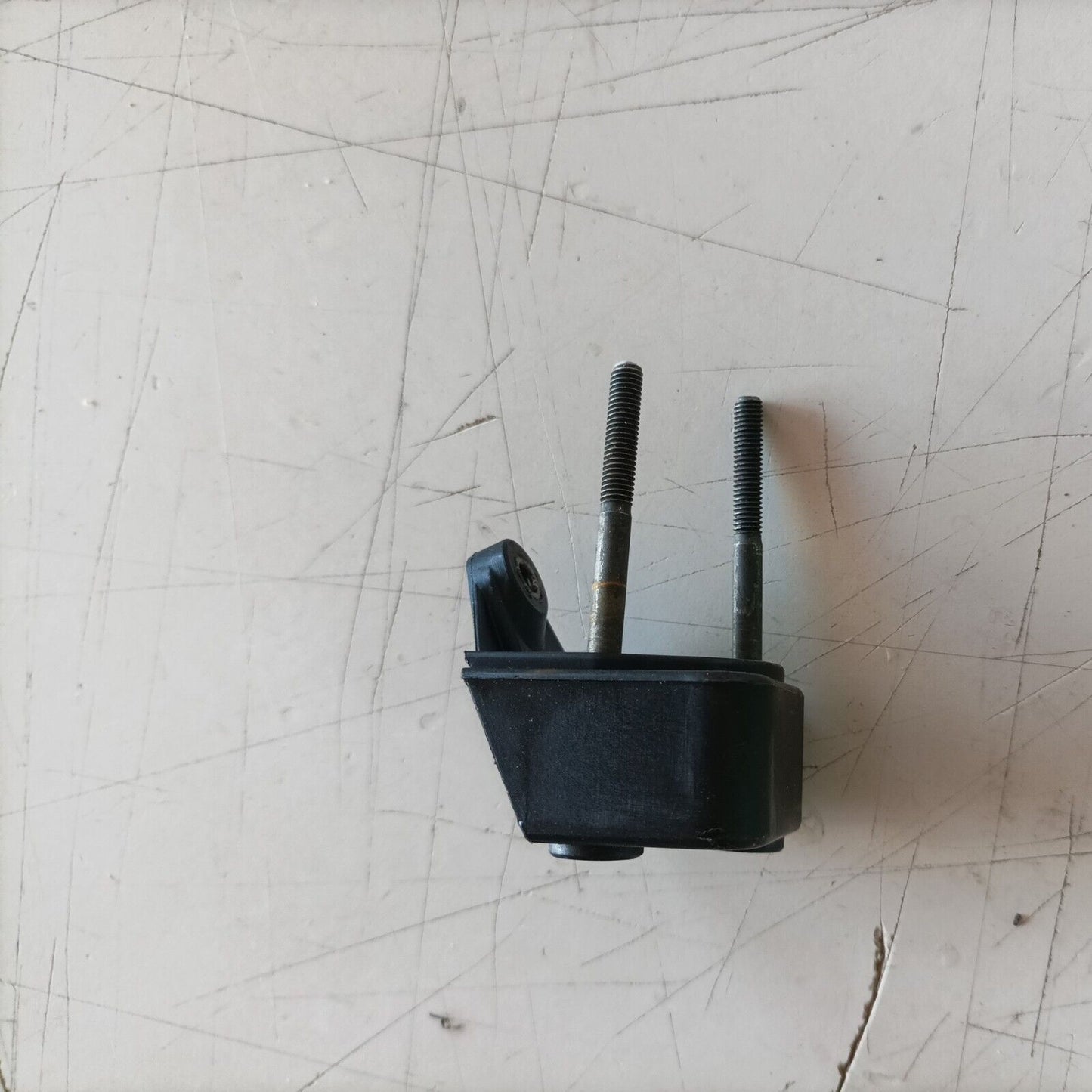 MOTOSEGA OLEO MAC 350 A SUPER supporto FILTRO ARIA E CARBURATORE ricambi usati
