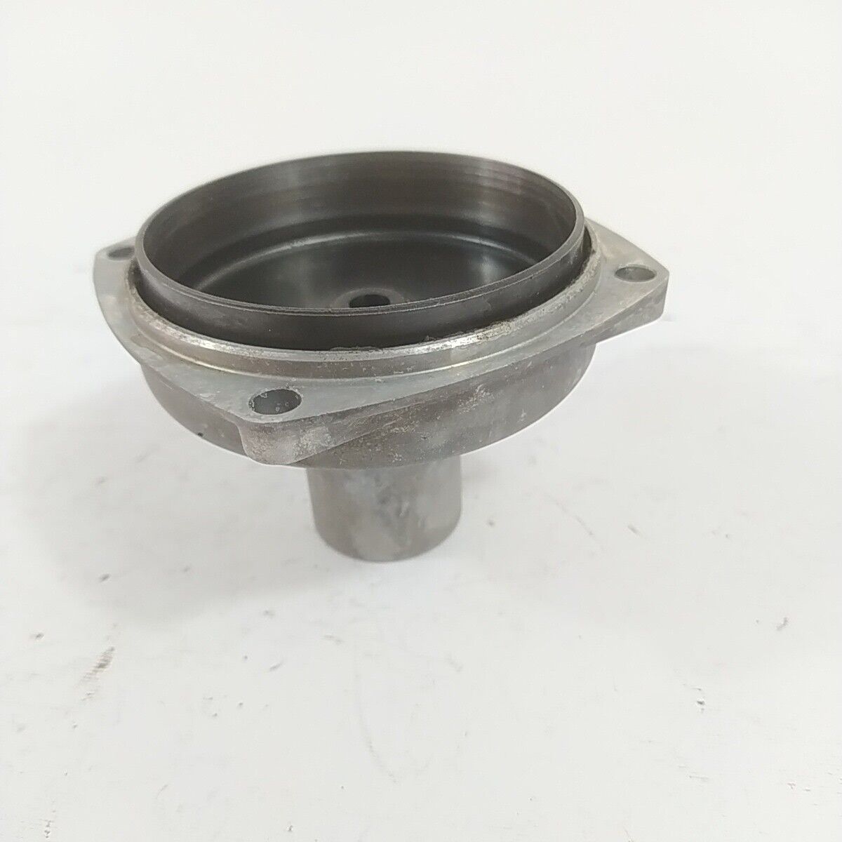 Ricambio CARTER SUPPORTO COPERCHIO CAMPANA usato per decespugliatore ZENOAH G43L