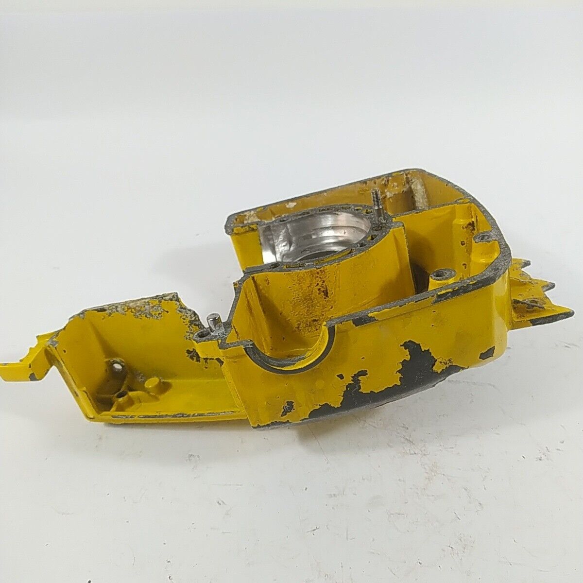 ricambio CARTER BASAMENTO ALBERO MOTORE lato frizione motosega ALPINA p 70 usati