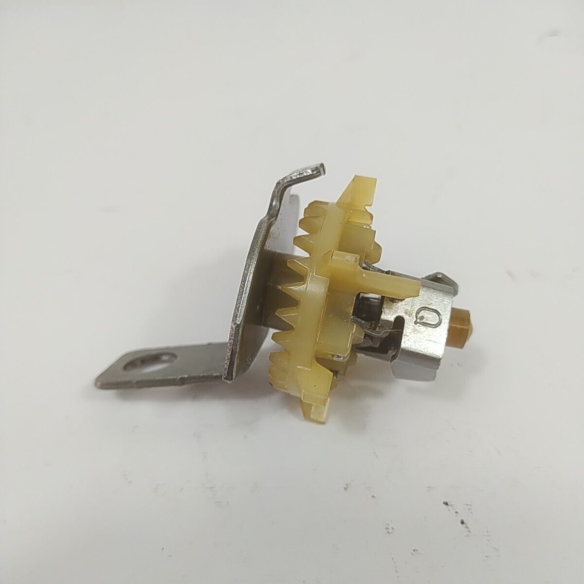 Ricambi valvola regolazione olio motore per rasaerba Briggs & Stratton 675 usato